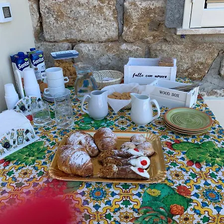 Maresa Bed & Breakfast Realmonte